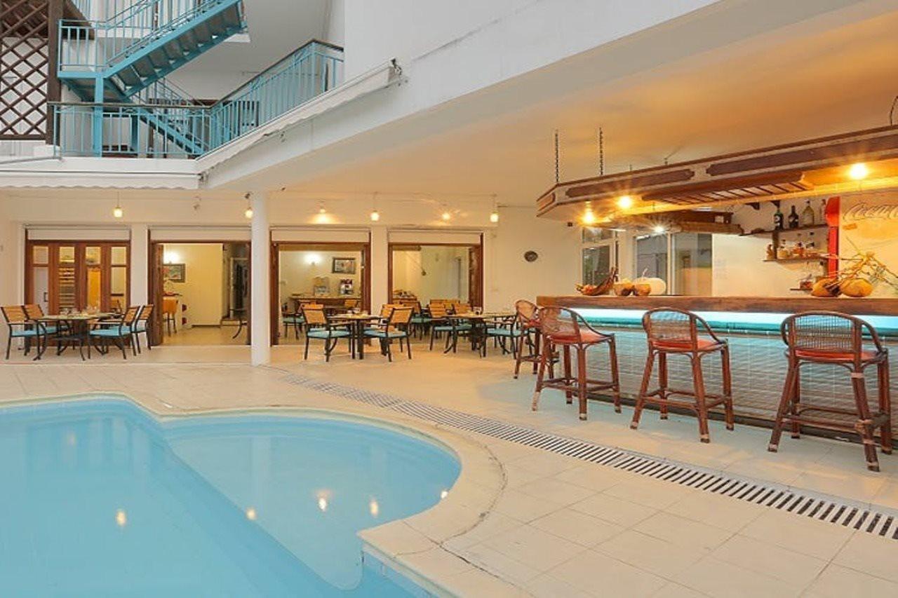 Dzama Hotel Гран-Бе Екстер'єр фото
