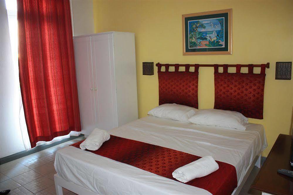 Dzama Hotel Гран-Бе Екстер'єр фото